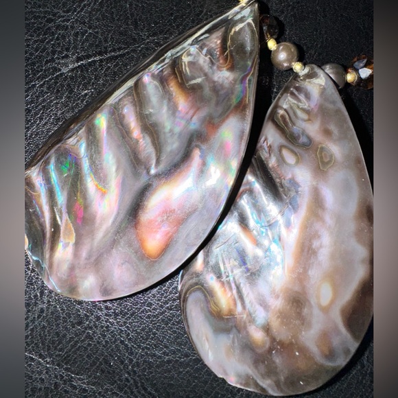 Elegant Iridescent pearl Shell Necklace w/Smokey topaz & gold beads .925 claps - Picture 5 of 9